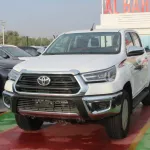 TOYOTA HILUX SR.5 2.7L PETROL 2023 - Thumbnail 3