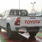 TOYOTA HILUX SR.5 2.7L PETROL 2023 - Thumbnail 6