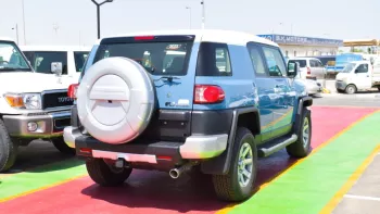 TOYOTA FJ CRUISER 4.0L PETROL V6 2023 BLUE