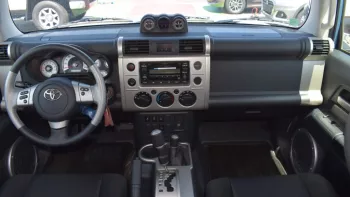 TOYOTA FJ CRUISER 4.0L PETROL V6 2023 BLUE