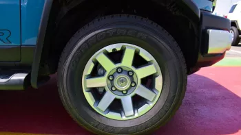 TOYOTA FJ CRUISER 4.0L PETROL V6 2023 BLUE