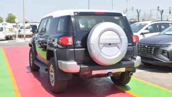 TOYOTA FJ CRUISER 4.0L PETROL 4WD 2023 BLACK