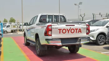 TOYOTA HILUX SR.5 2.7L PETROL 2023 WHITE 4WD