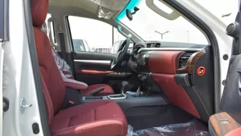 TOYOTA HILUX SR.5 2.7L PETROL 2023 WHITE 4WD
