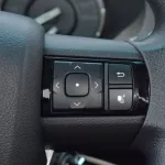 TOYOTA HILUX 2.7L PETROL 2023 MODEL YEAR 4WD LOW OPTION - Thumbnail 9