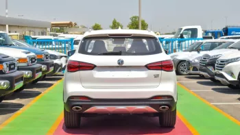 MG HS 1.5L PETROL V4 FWD 2023 WHITE COLOR