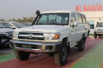 TOYOTA LAND CRUISER HARD TOP 4.0L PETROL 2023 4WD WHITE