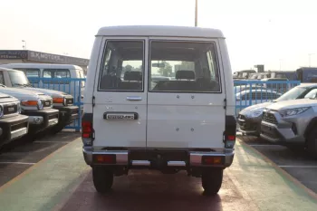 TOYOTA LAND CRUISER HARD TOP 4.0L PETROL 2023 4WD WHITE
