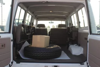 TOYOTA LAND CRUISER HARD TOP 4.0L PETROL 2023 4WD WHITE