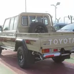 TOYOTA LAND CRUISER 4.0L PETROL 2023 4WD FULL OPTION - Thumbnail 6