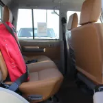 TOYOTA LAND CRUISER 4.0L PETROL 2023 4WD FULL OPTION - Thumbnail 17