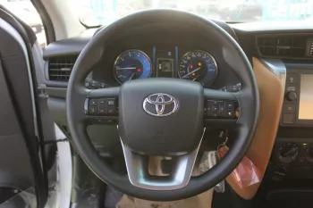 TOYOTA FORTUNER 2.4L DIESEL AWD 2023 WHITE