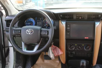 TOYOTA FORTUNER 2.4L DIESEL AWD 2023 WHITE
