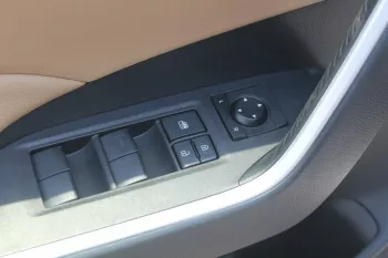TOYOTA RAV4 2.5L HYBRID AWD 2023 MODEL YEAR WHITE