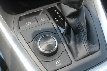 TOYOTA RAV4 2.5L HYBRID AWD 2023 MODEL YEAR WHITE