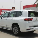TOYOTA LAND CRUISER VXR 3.5L PETROL 4WD 2023 WHITE - Thumbnail 5