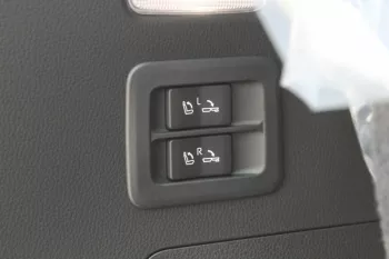 TOYOTA LAND CRUISER VXR 3.5L PETROL 4WD 2023 WHITE