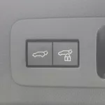TOYOTA LAND CRUISER VXR 3.5L PETROL 4WD 2023 WHITE - Thumbnail 27