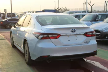 TOYOTA CAMRY GLE 2.5L HYBRID FWD 2023 MODEL YEAR WHITE