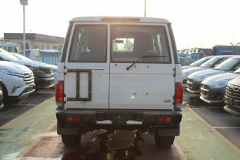 TOYOTA LAND CRUISER HARDTOP 4.0L PETROL 4WD 2023 MODEL YEAR WHITE