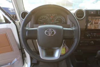 TOYOTA LAND CRUISER HARDTOP 4.0L PETROL 4WD 2023 MODEL YEAR WHITE