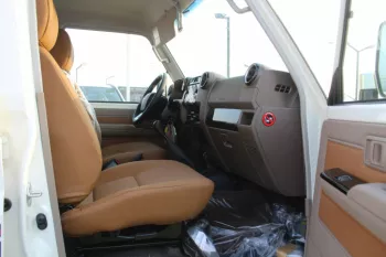 TOYOTA LAND CRUISER HARDTOP 4.0L PETROL 4WD 2023 MODEL YEAR WHITE