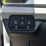 VOLKSWAGEN ID.6 FULL ELECTRIC RWD 2023 MODEL YEAR WHITE - Thumbnail 8
