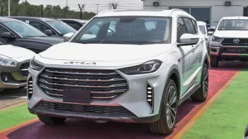 JETOUR X70 PLUS 2.0L PETROL FWD 2023 MODEL YEAR WHITE