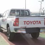 TOYOTA HILIUX 2.7L PETROL 4WD 2023 MODEL YEAR WHITE - Thumbnail 6