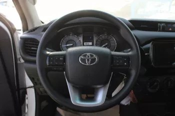 TOYOTA HILIUX 2.7L PETROL 4WD 2023 MODEL YEAR WHITE
