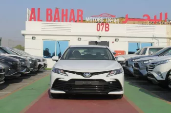 TOYOTA CAMRY LE BASIC 2.5L PETROL FWD 2023 MODEL YEAR WHITE COLOR