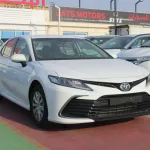TOYOTA CAMRY LE BASIC 2.5L PETROL FWD 2023 MODEL YEAR WHITE COLOR - Thumbnail 3