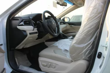 TOYOTA CAMRY LE BASIC 2.5L PETROL FWD 2023 MODEL YEAR WHITE COLOR