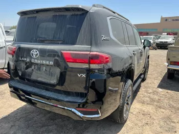TOYOTA LAND CRUISER VX 3.5L TWIN TURBO 2023 BLACK