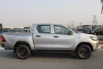 LHD - TOYOTA HILUX 2.4L DIESEL 4WD DOUBLE CAB COMFORT MANUAL 2023 SILVER