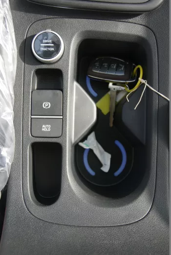 LHD - HYUNDAI CRETA 1.5L PETROL PREMIER AUTO - SINGLE TONE WHITE