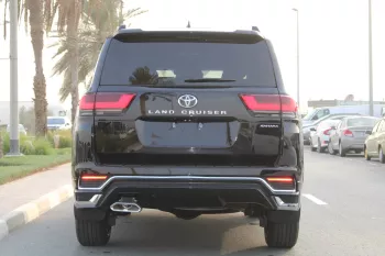 RHD - TOYOTA LAND CRUISER 300 3.3 L DIESEL V6 4WD SAHARA ZX AUTO