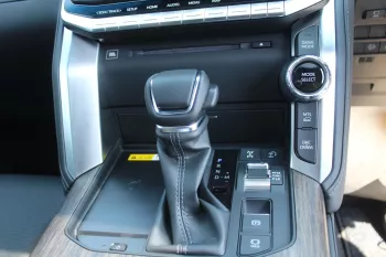 RHD - TOYOTA LAND CRUISER 300 3.3 L DIESEL V6 4WD SAHARA ZX AUTO