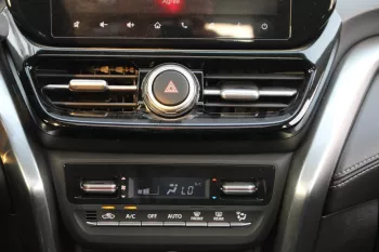 LHD - SUZUKI GRAND VITARA 1.5L HYBRID 4WD GLX AUTO  SILVER
