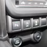 LHD - SUZUKI GRAND VITARA 1.5L HYBRID 4WD GLX AUTO  SILVER - Thumbnail 8
