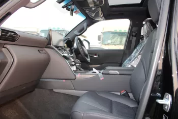 RHD - TOYOTA LANDCRUISER 300 3.3L DIESEL VXR AUTO
