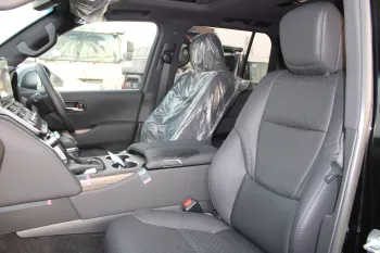 RHD - TOYOTA LANDCRUISER 300 3.3L DIESEL VXR AUTO