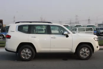 LHD - TOYOTA LANDCRUISER 300 4.0L V6 PETROL VX 2023 MODEL YEAR - WHITE