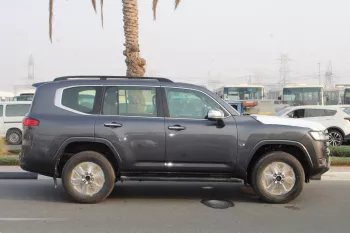 LHD - TOYOTA LANDCRUISER 300 4.0L V6 PETROL VX 2023 -  GRAY
