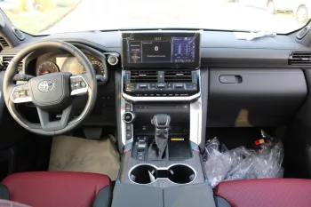 LHD - TOYOTA LANDCRUISER 300 3.3L V6 DIESEL VXR 2023 - BLACK