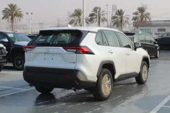 TOYOTA RAV4 2.0L PETROL FWD 2023 WHITE
