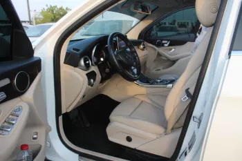 Mercedes-Benz GLC 300 2.0l turbo petrol  2019 used white