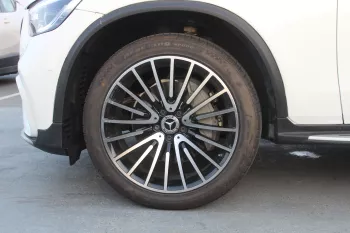 Mercedes-Benz GLC 300 2.0l turbo petrol  2019 used white