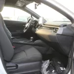 Toyota CHR 2.0L petrol fwd 2022 white colour - Thumbnail 15