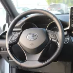 Toyota CHR 2.0L petrol fwd 2022 white colour - Thumbnail 9